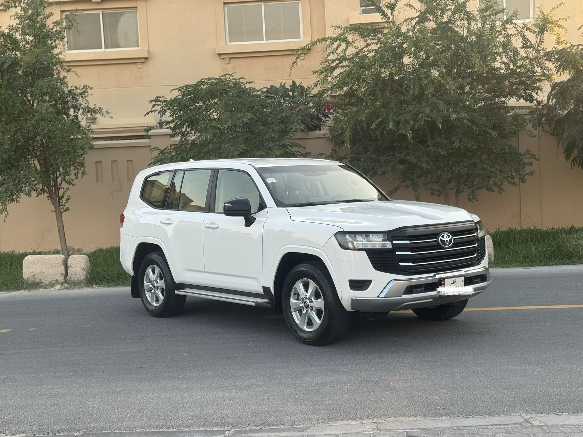 Toyota Land Cruiser G standard 2023 - Image 3