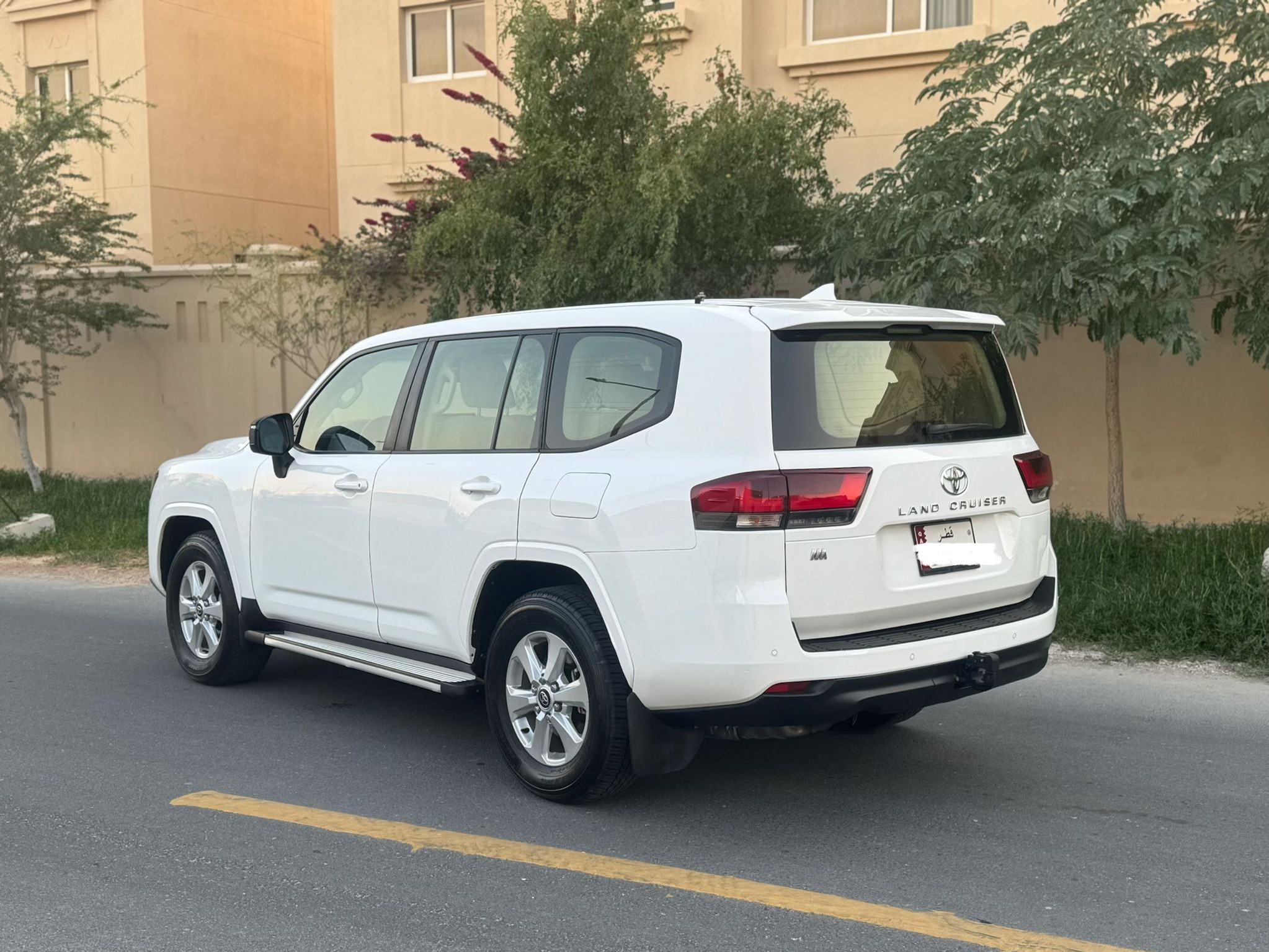 Toyota Land Cruiser G standard 2023 - Image 4