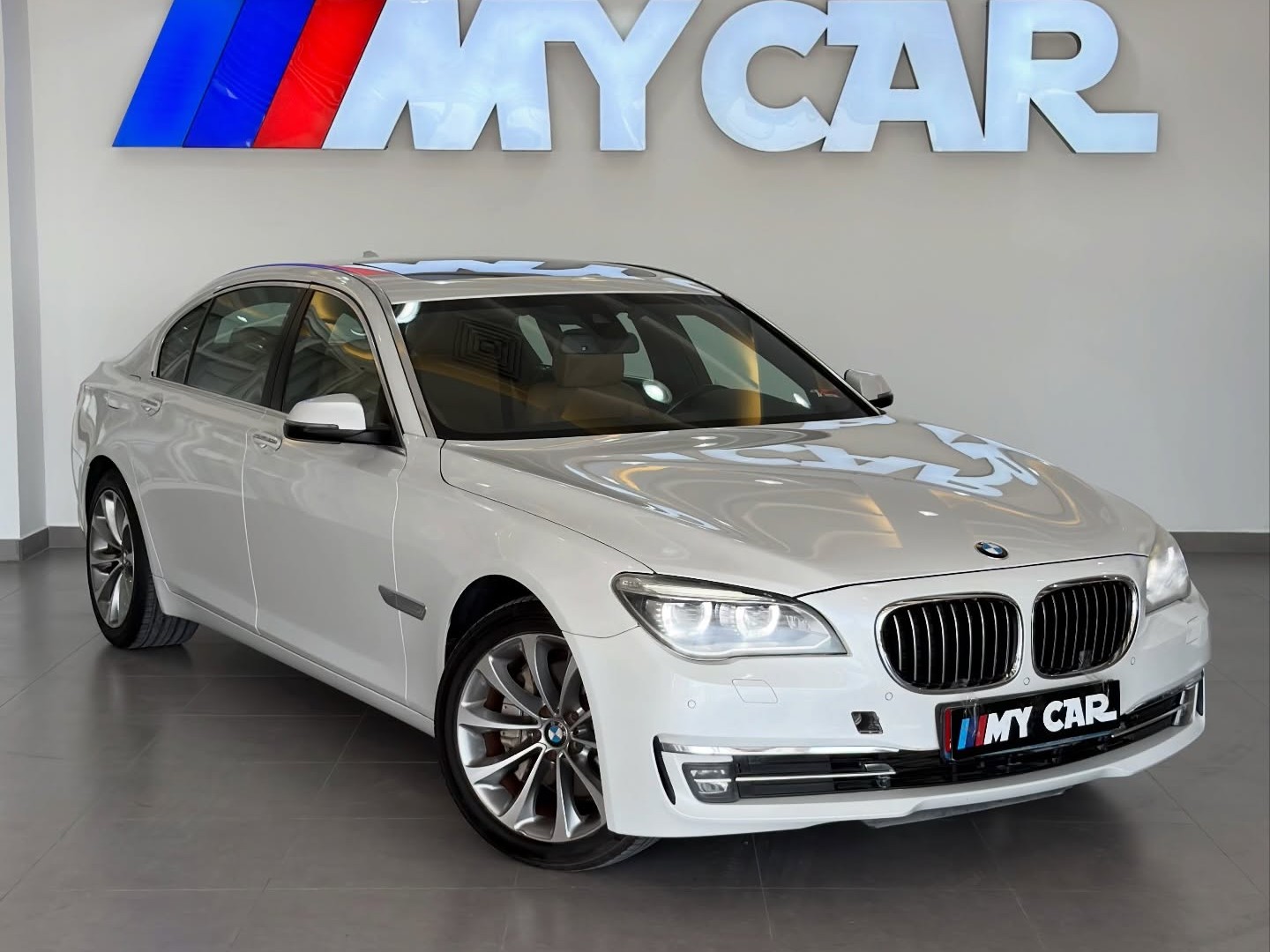 BMW 7-Series 730 Li 2015 - Image 4