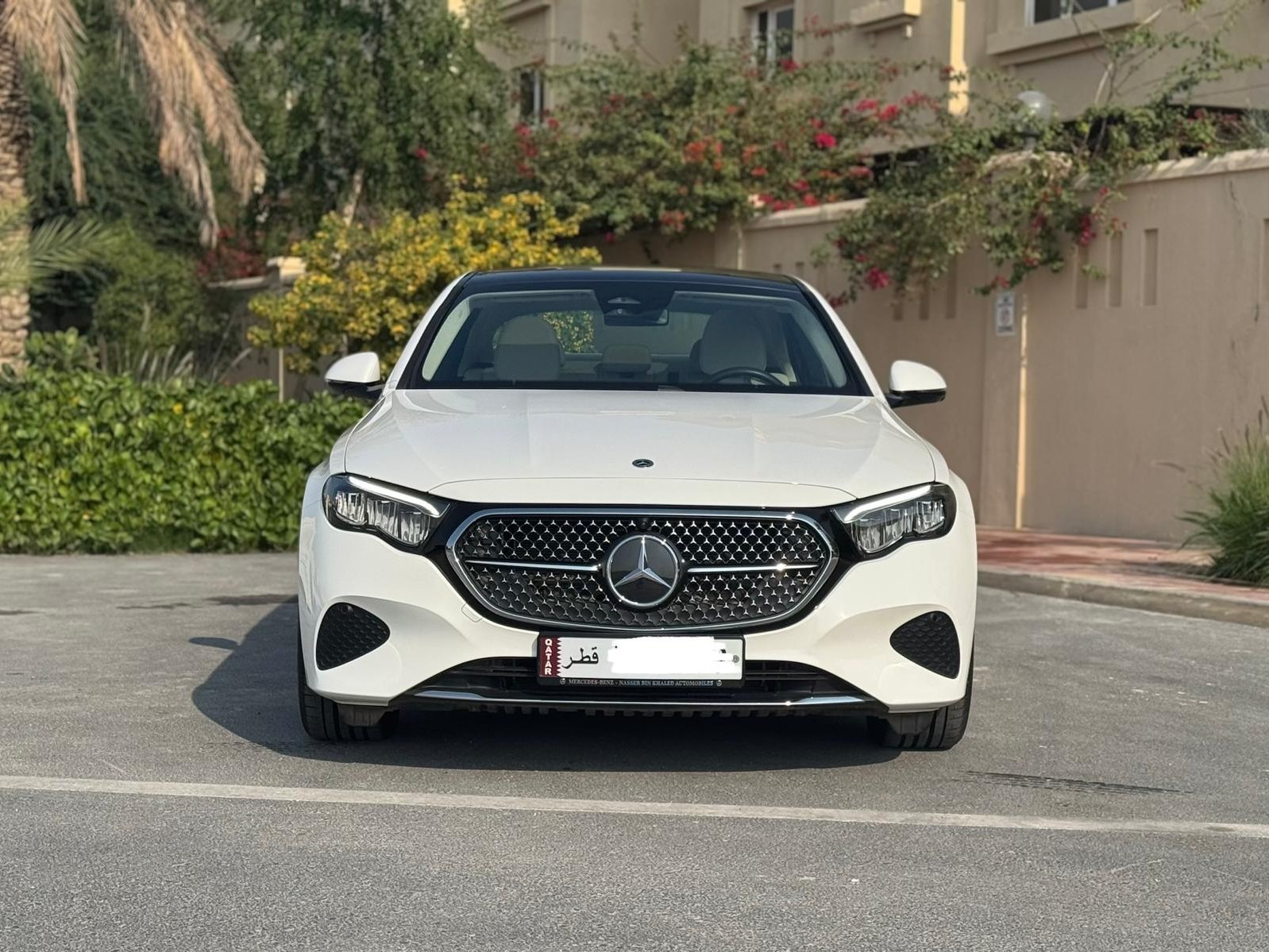 Mercedes-Benz E-Class Sedan 200 2025 - Image 2