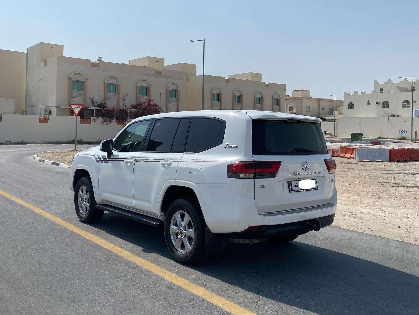 Toyota Land Cruiser GXR v6 2022 - Image 4