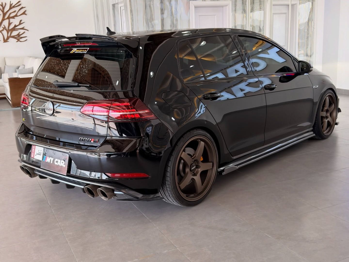 Volkswagen Golf R  2018 - Image 2