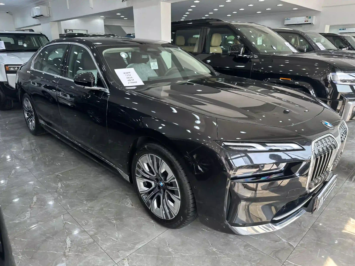 BMW 7-Series 735i 2026