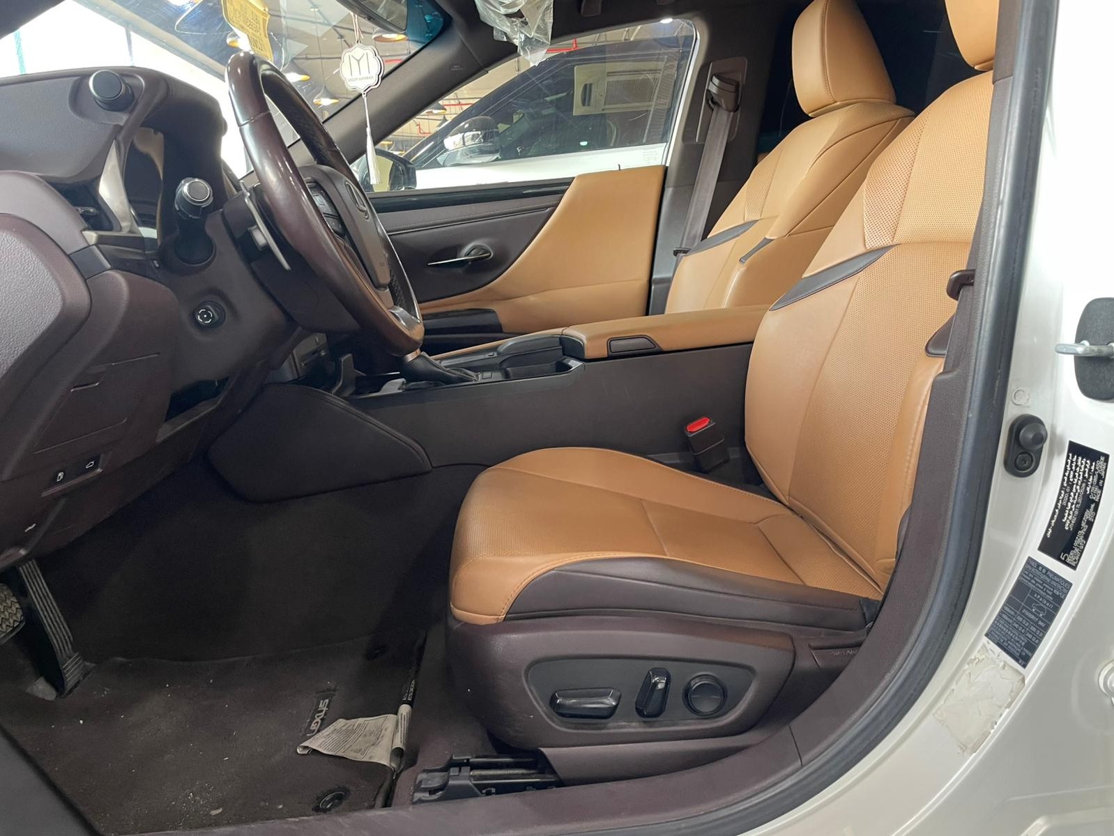 Lexus ES 350 2020 - Image 3