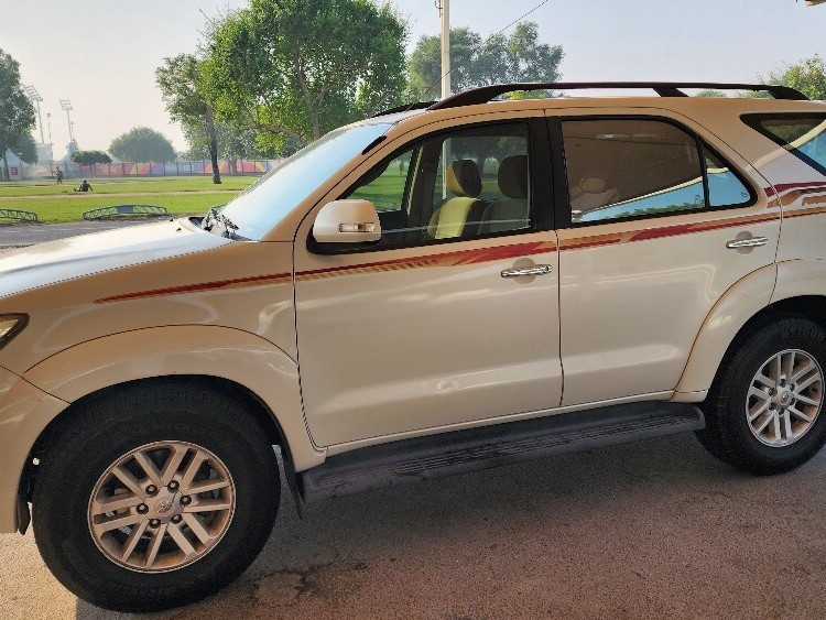 Toyota Fortuner 2014