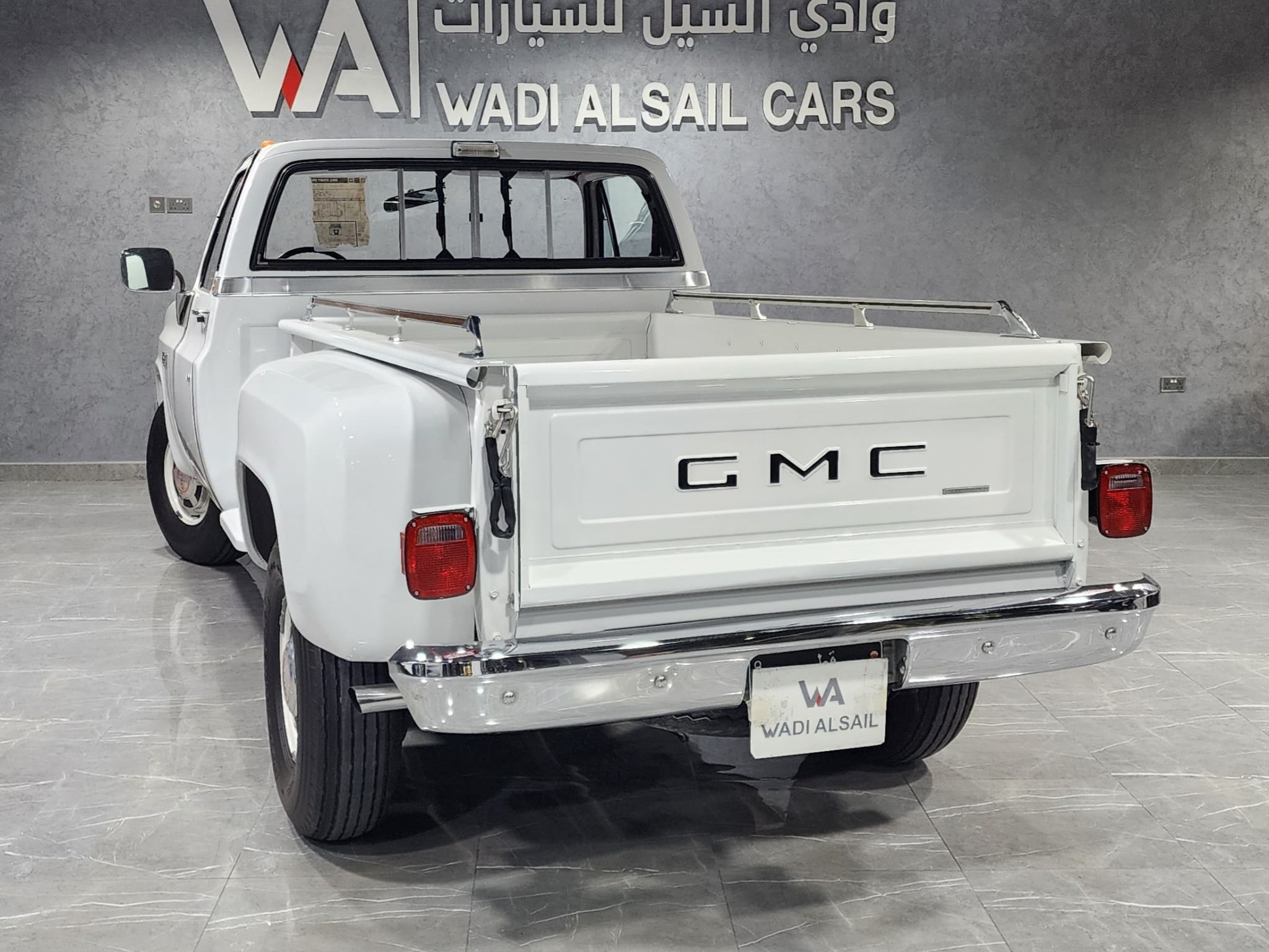 GMC Sierra Classic  1987 - Image 2