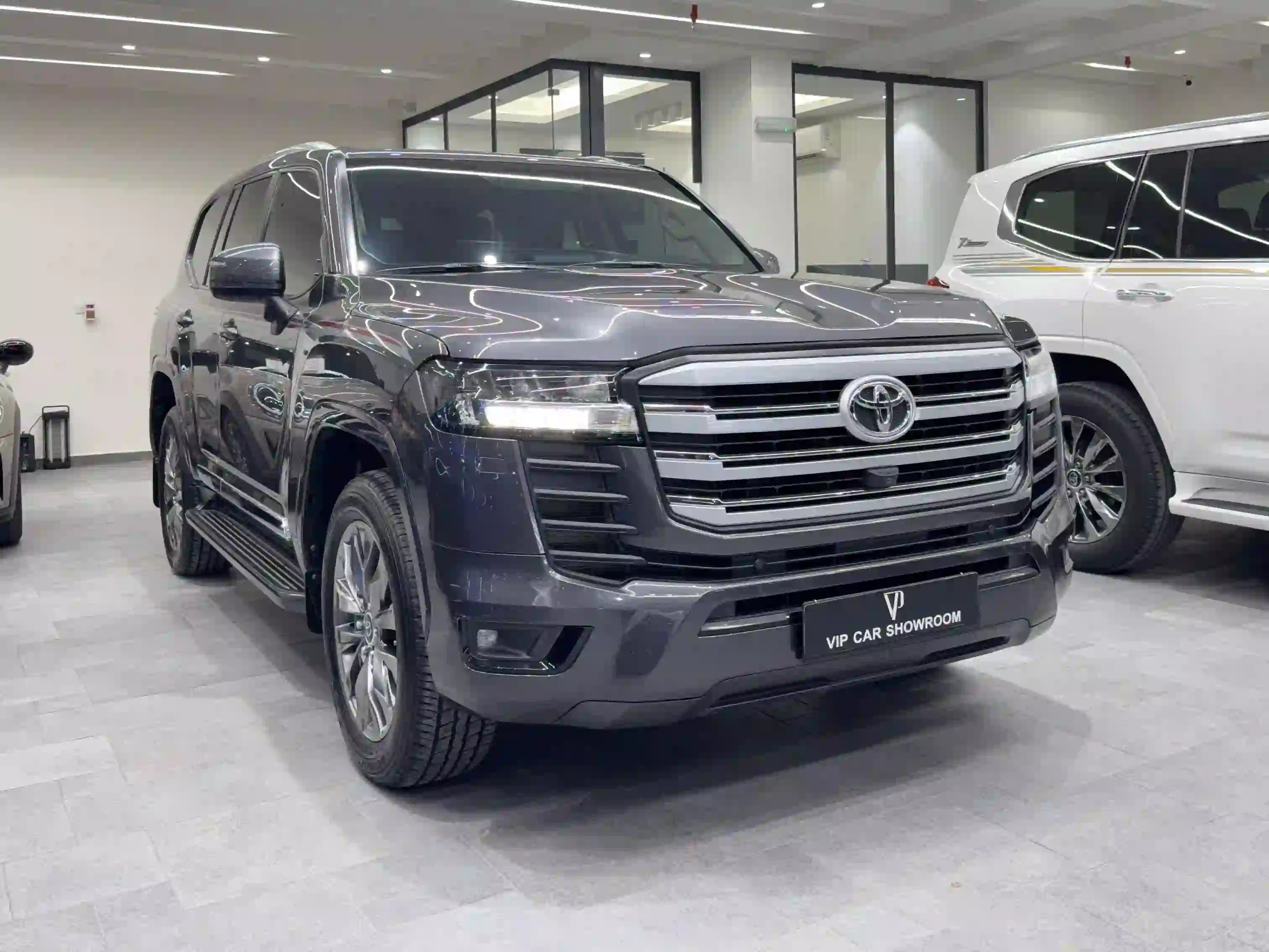 Toyota Land Cruiser GXR Twin Turbo 2022 - Image 3