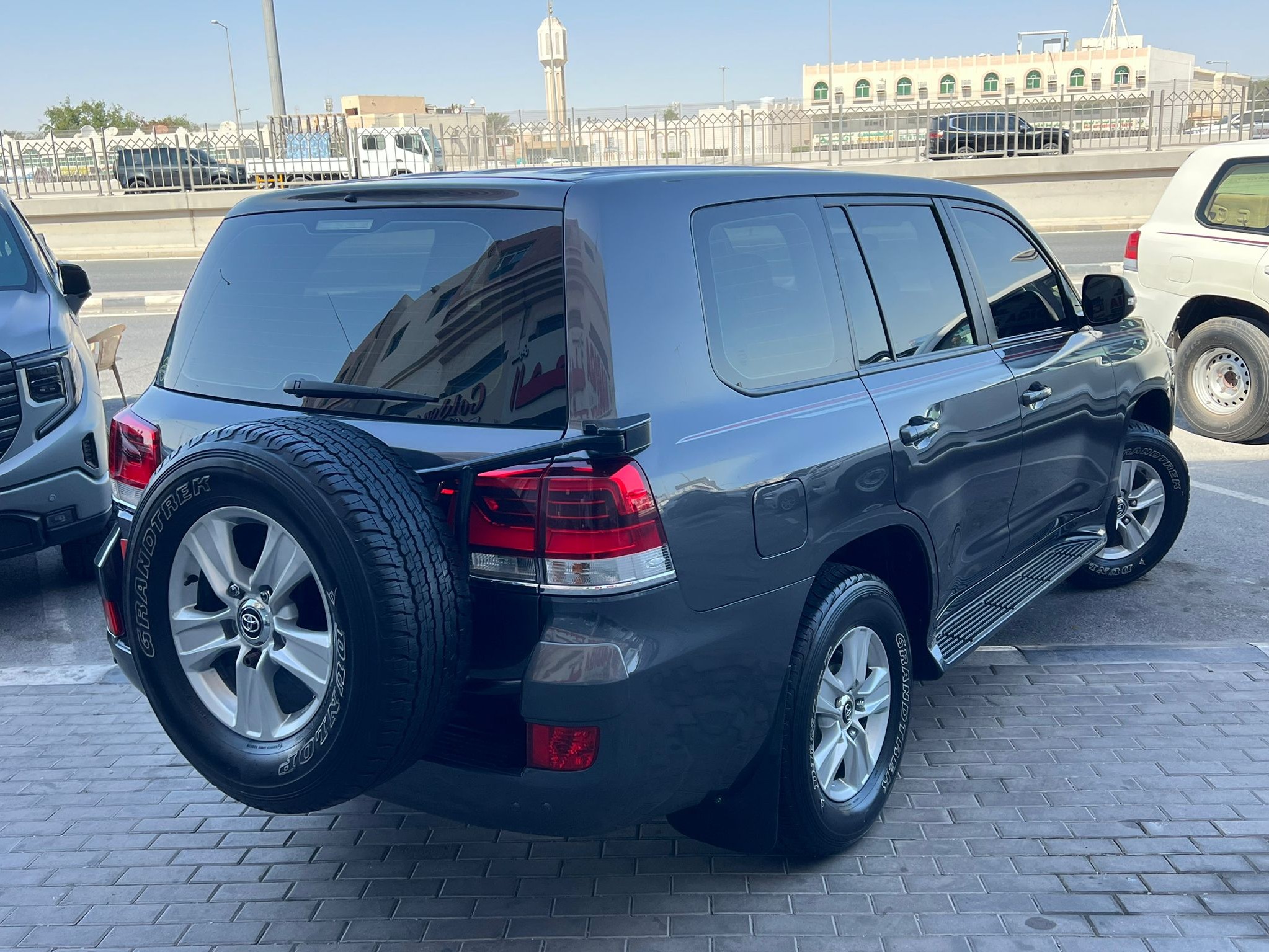 Toyota Land Cruiser GX.R 2020 - Image 2