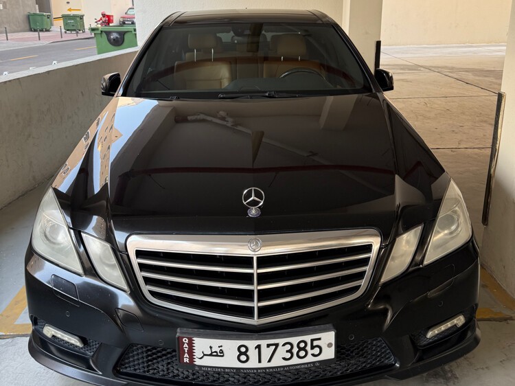 Mercedes-Benz E-Class Sedan 350 2010 - Image 2