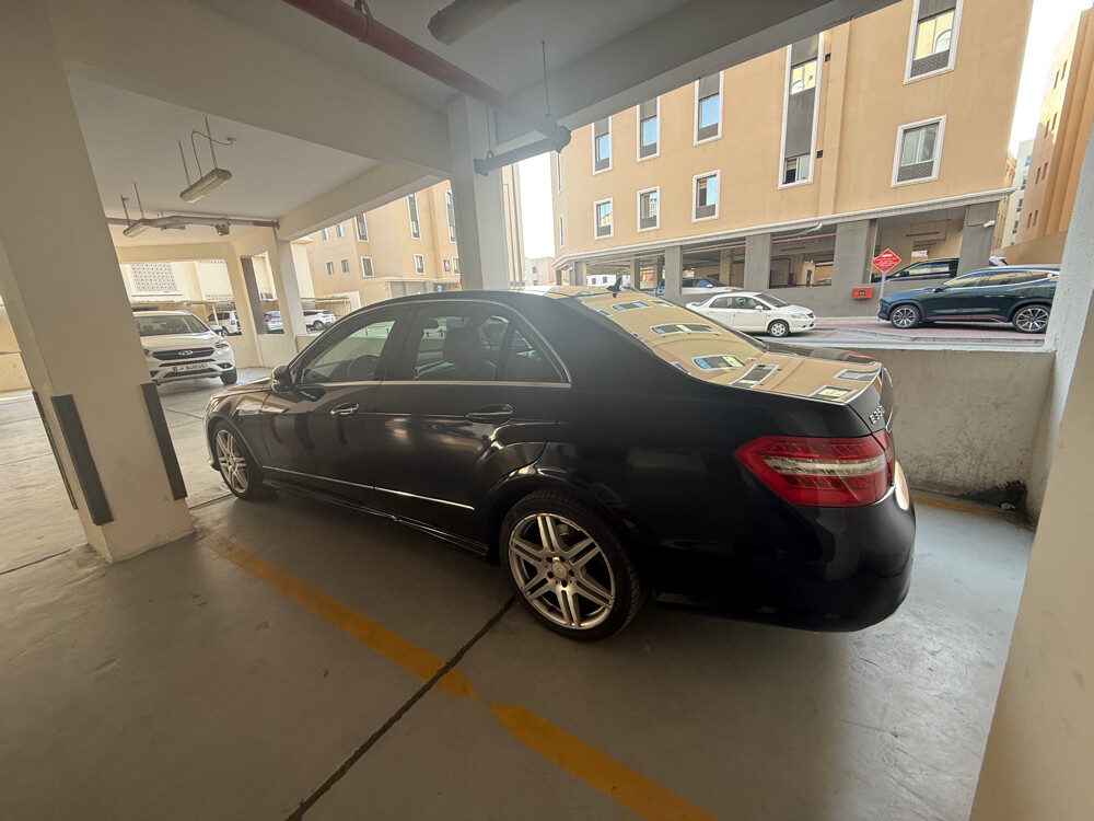 Mercedes-Benz E-Class Sedan 350 2010 - Image 4