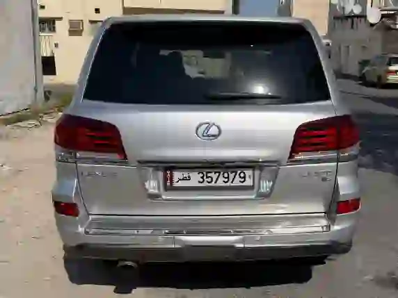 Lexus LX 570 S 2014 - Image 3