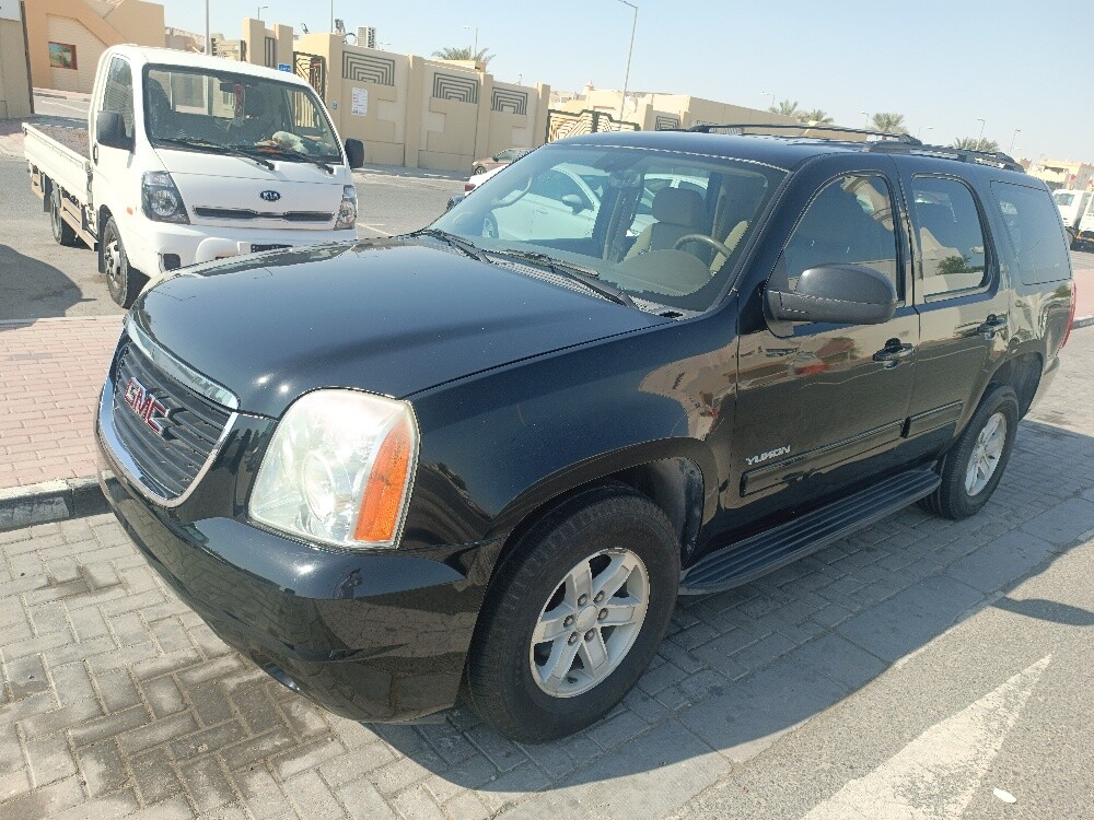 GMC Yukon Standard 2012
