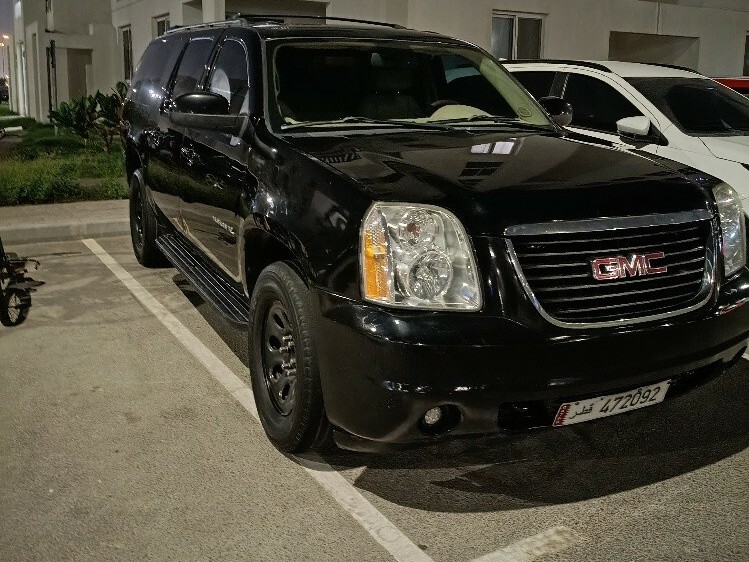 GMC Yukon XL 2011 - Image 2