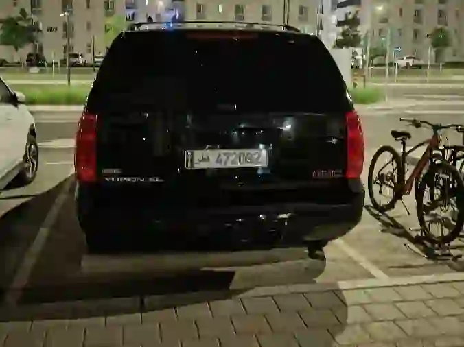 GMC Yukon XL 2011 - Image 3
