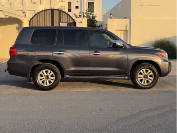 Toyota Land Cruiser GX.R 2012 - Image 2