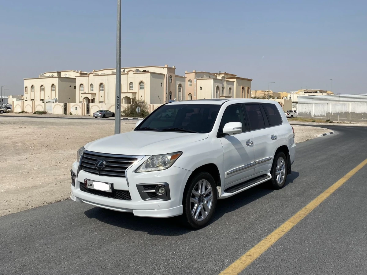 Lexus LX 570 2011