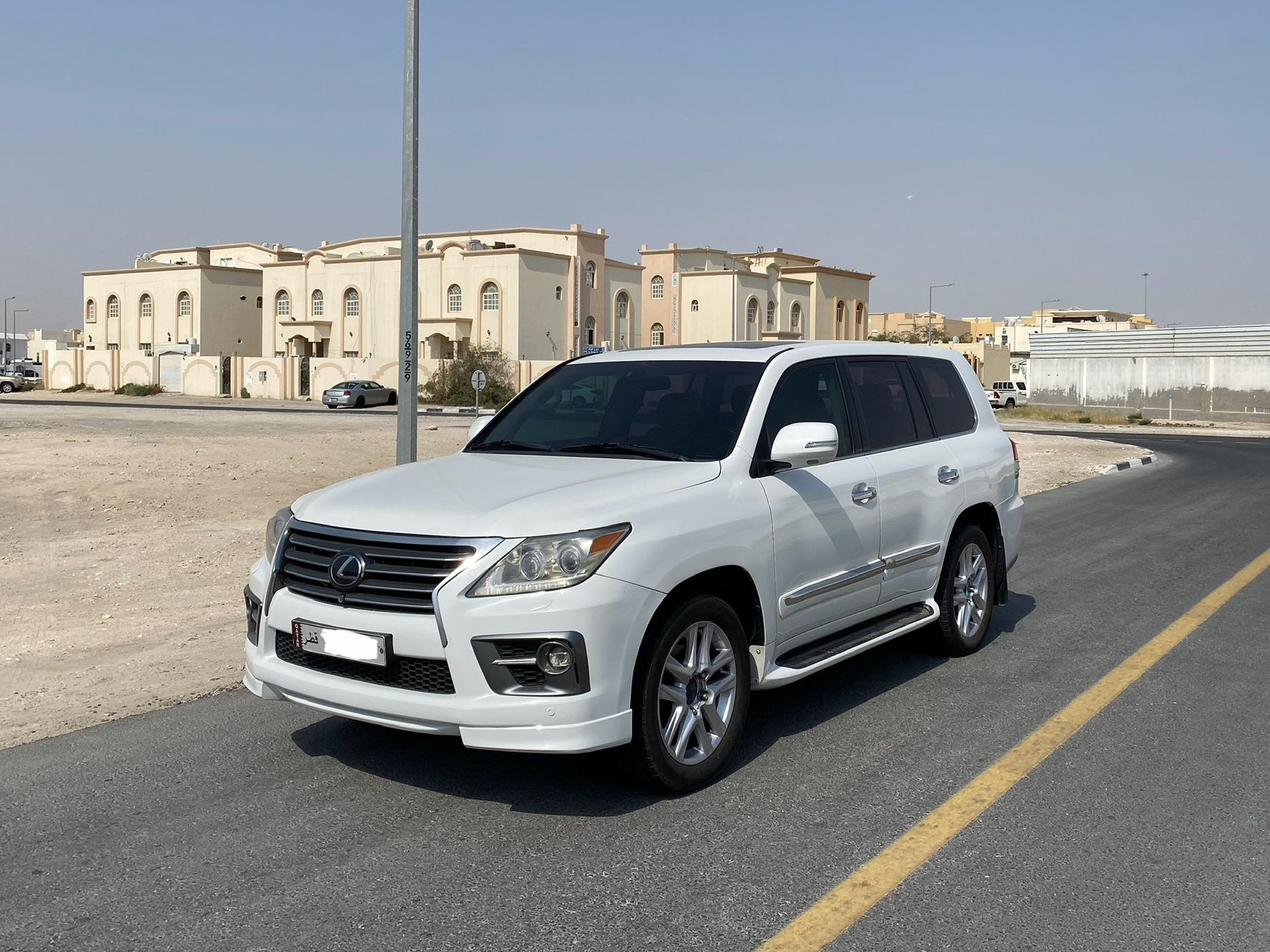 Lexus LX 570 2011