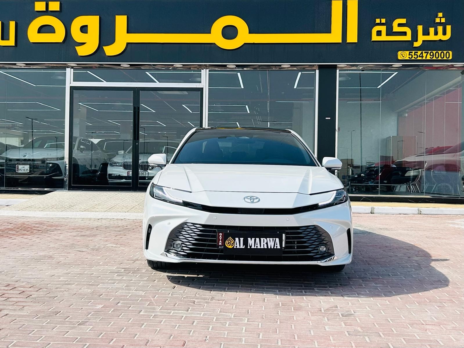 Toyota Camry GLE 2025 - Image 2