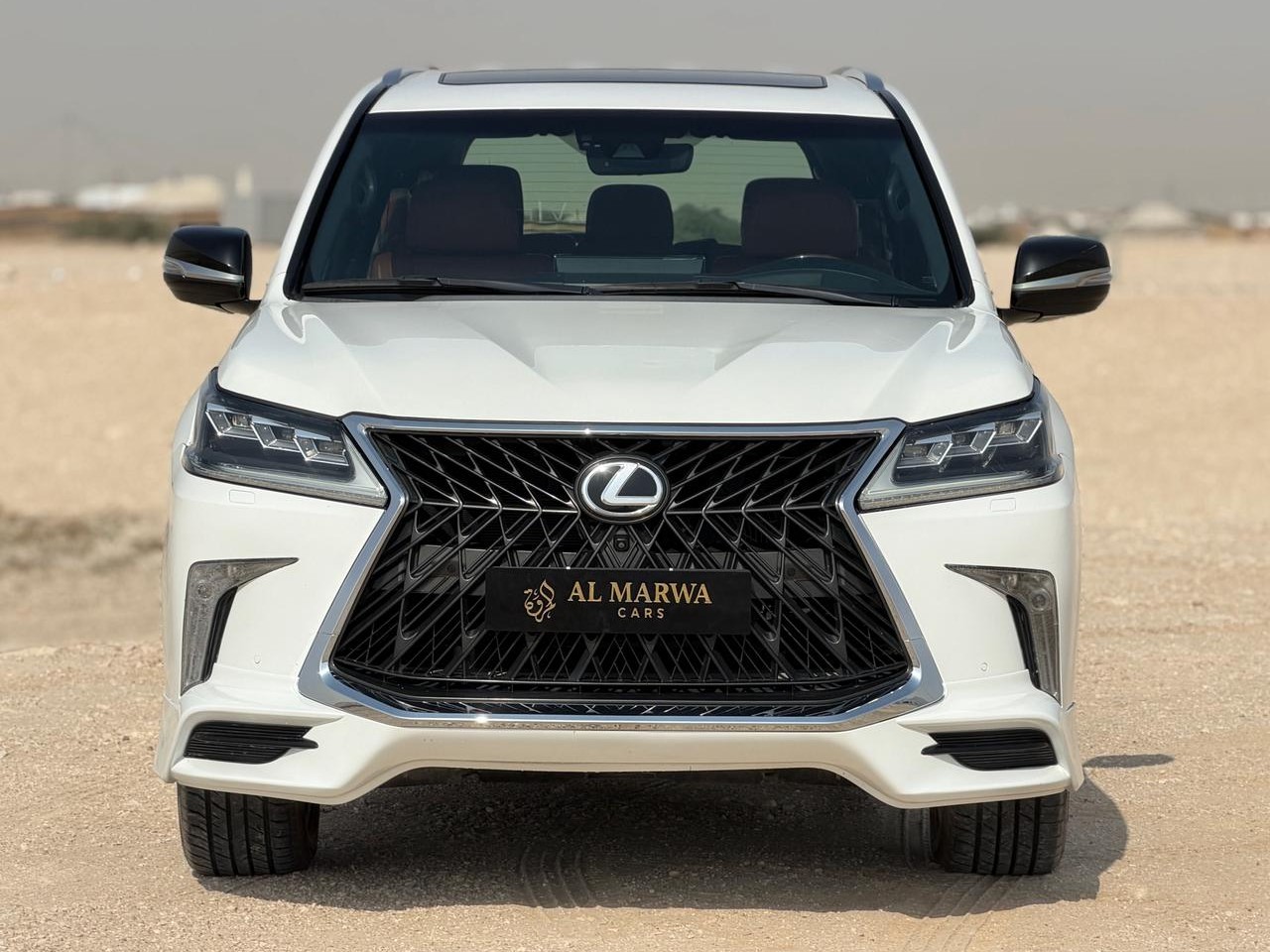 Lexus LX 570 2016 - Image 2