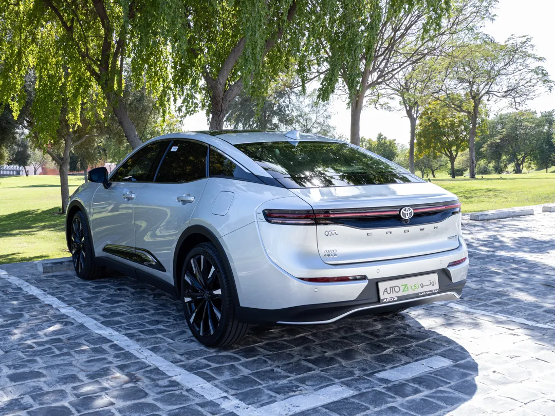 Toyota Crown hybrid 2023 - Image 2