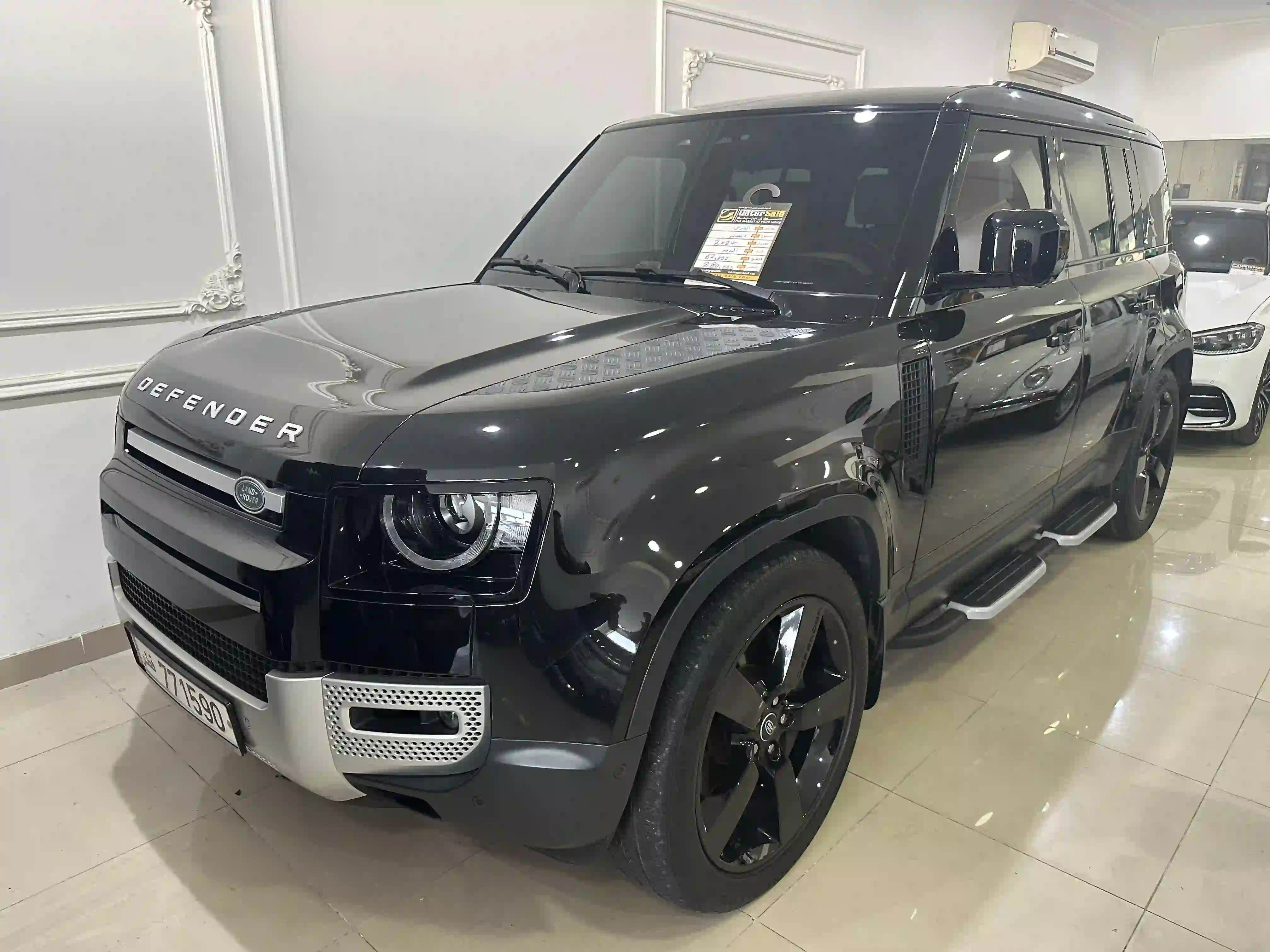 Land Rover Defender 2024