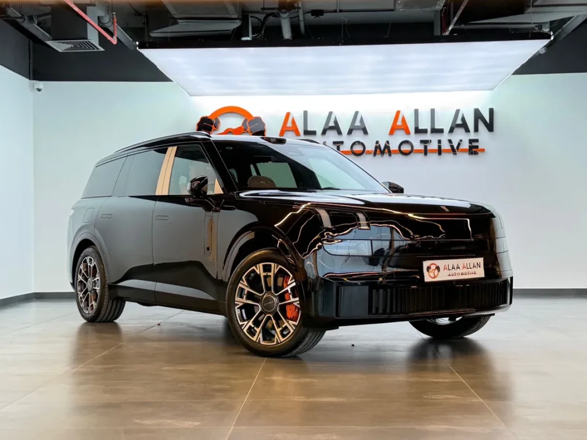 Lynk & Co 900 Ultra PHEV 2025