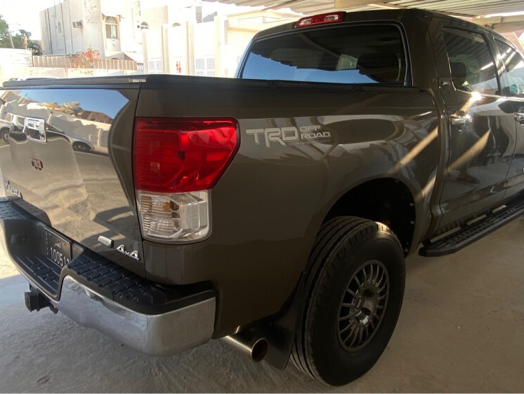 Toyota Tundra SR5 2011 - Image 2