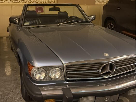 Mercedes-Benz SL-Class 560 1987