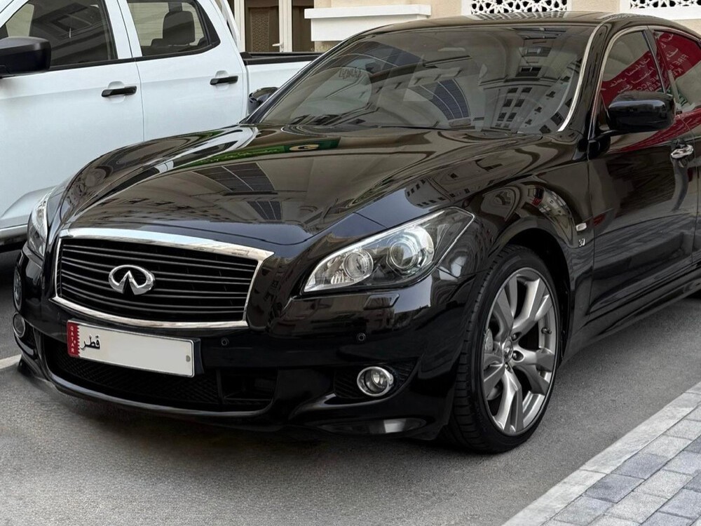 Infiniti Q70 2014