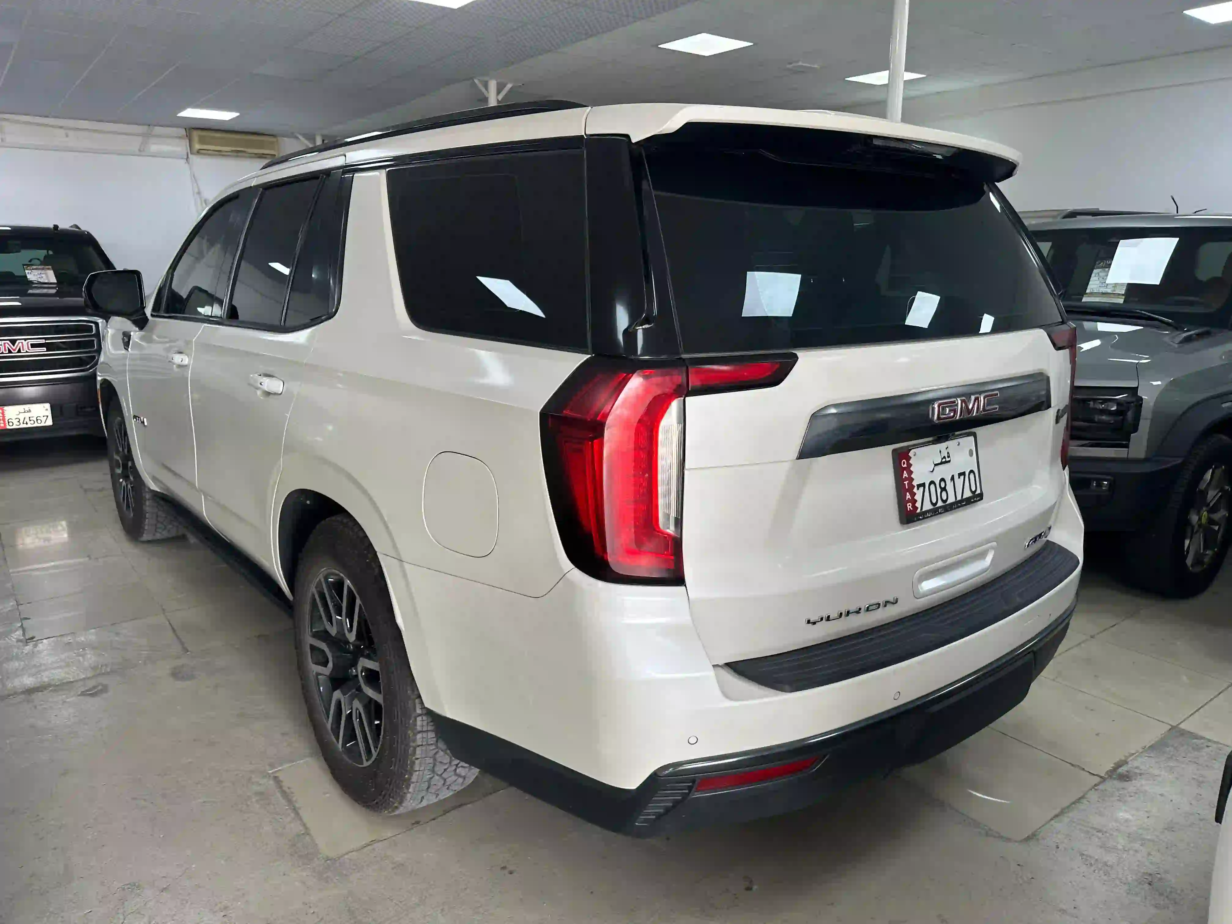 GMC Yukon AT4 2021 - Image 3