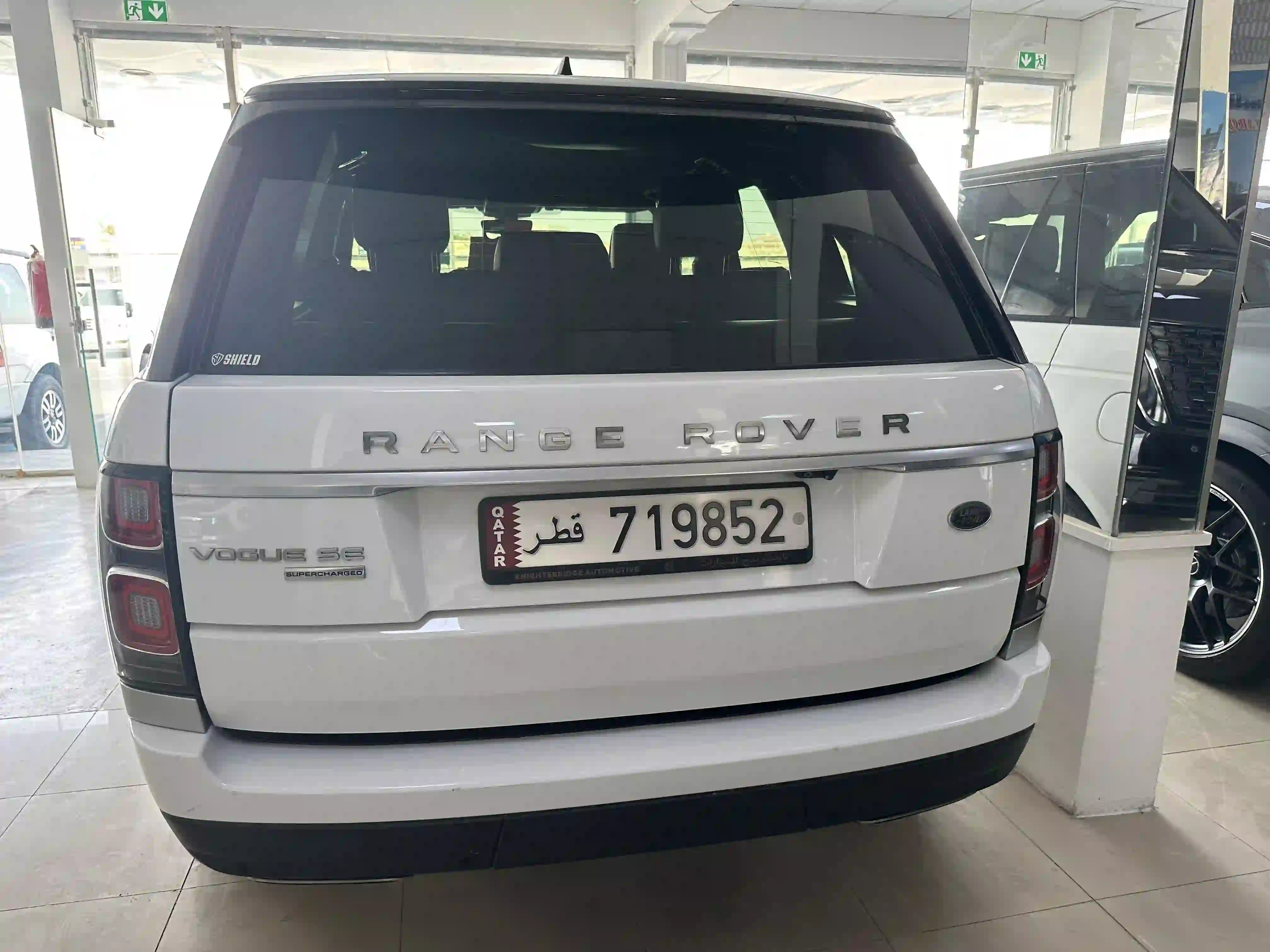 Land Rover Range Rover Vogue SE SuperCharged 2018 - Image 4