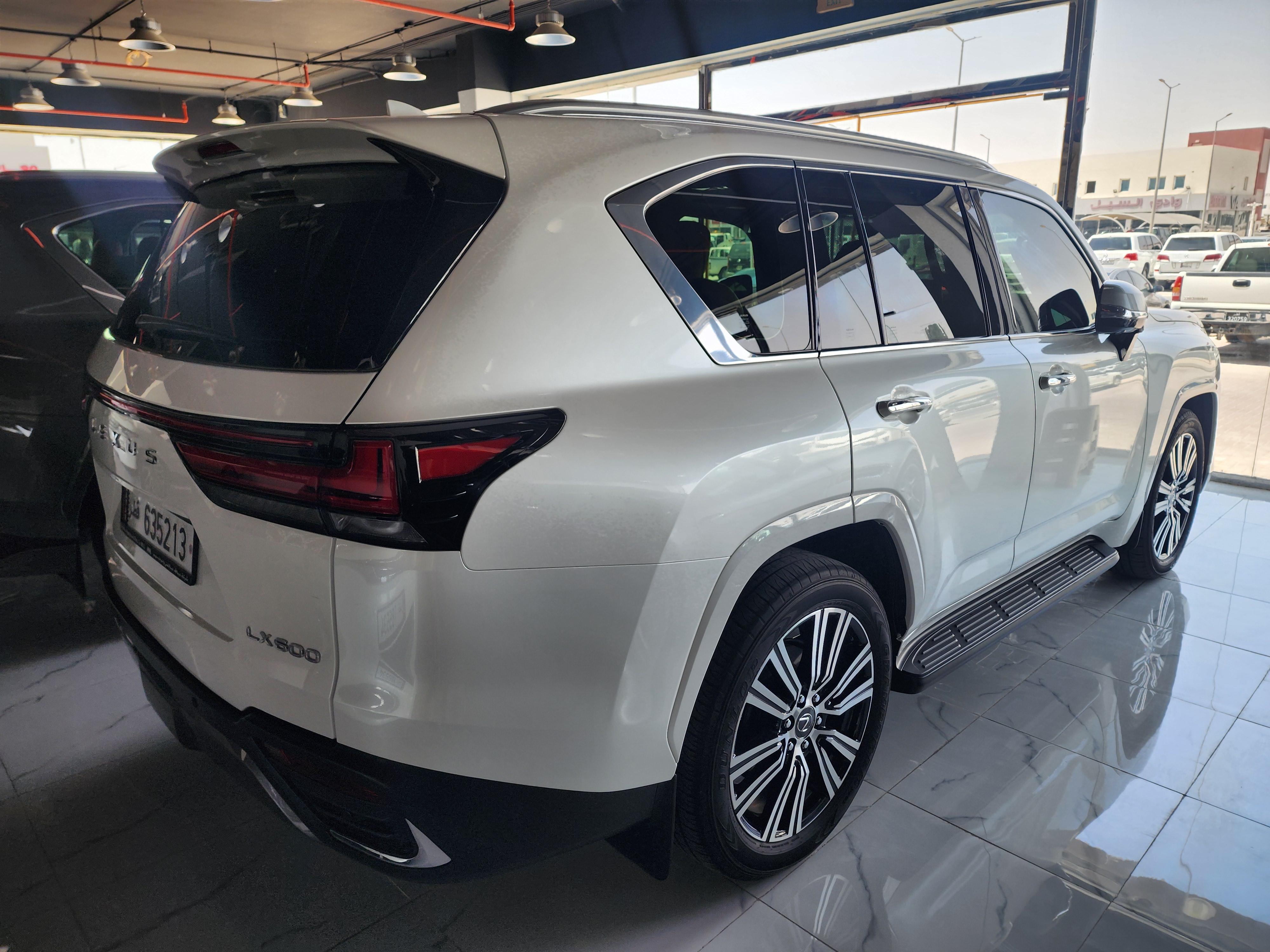Lexus LX 600 Luxury  - Image 3