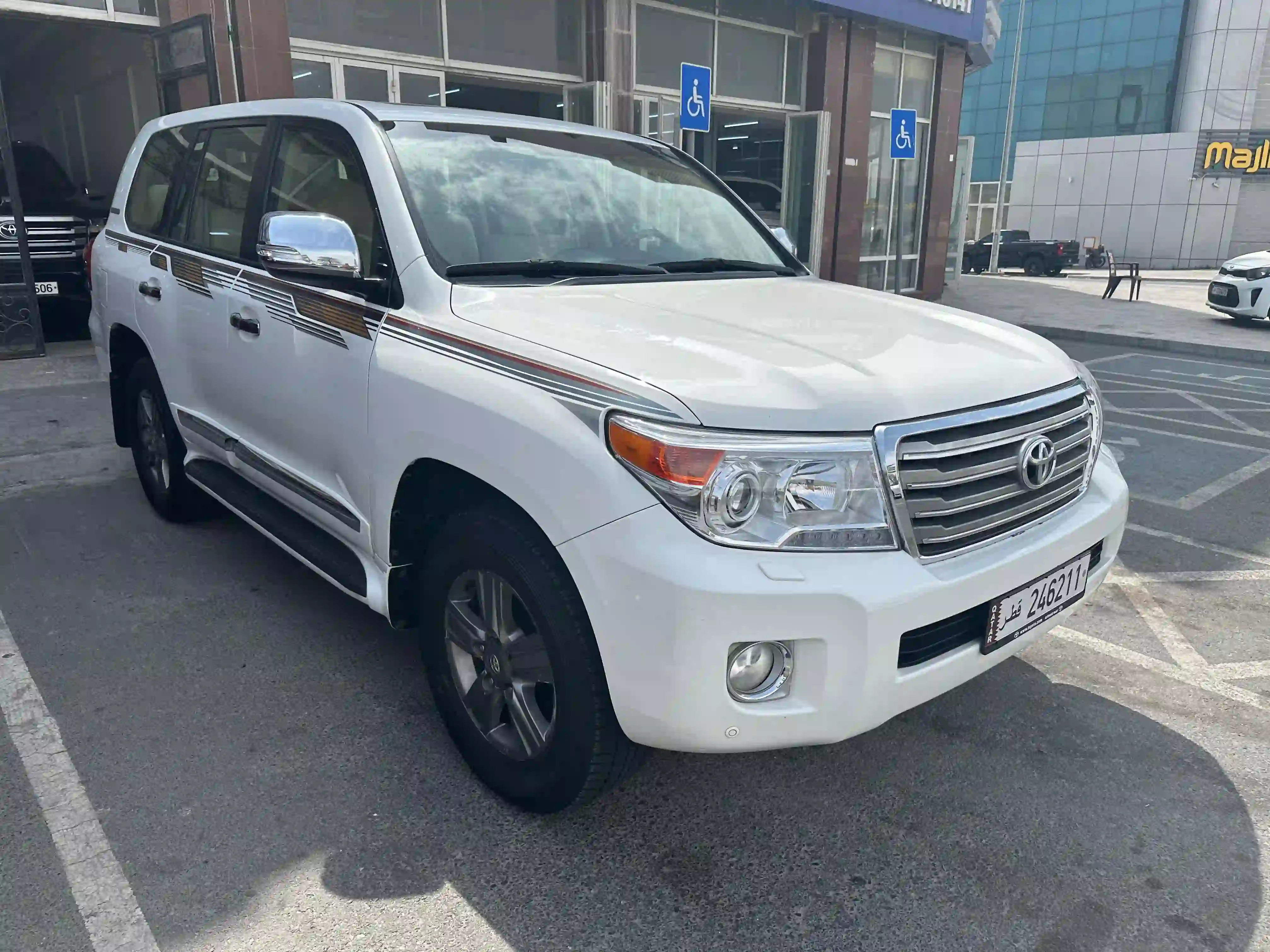 Toyota Land Cruiser GXR v8 2015 - Image 3