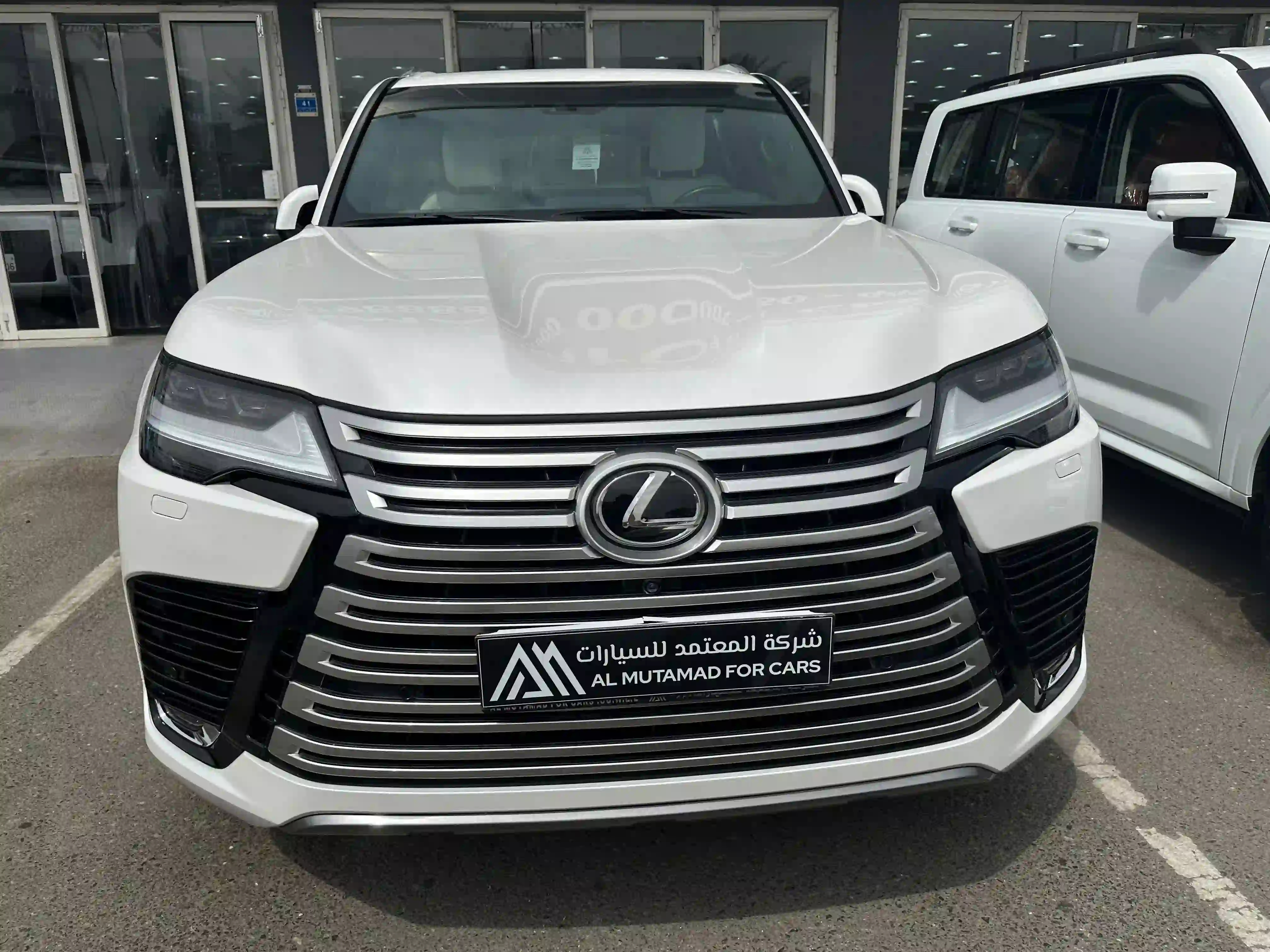 Lexus LX 600 2023 - Image 2