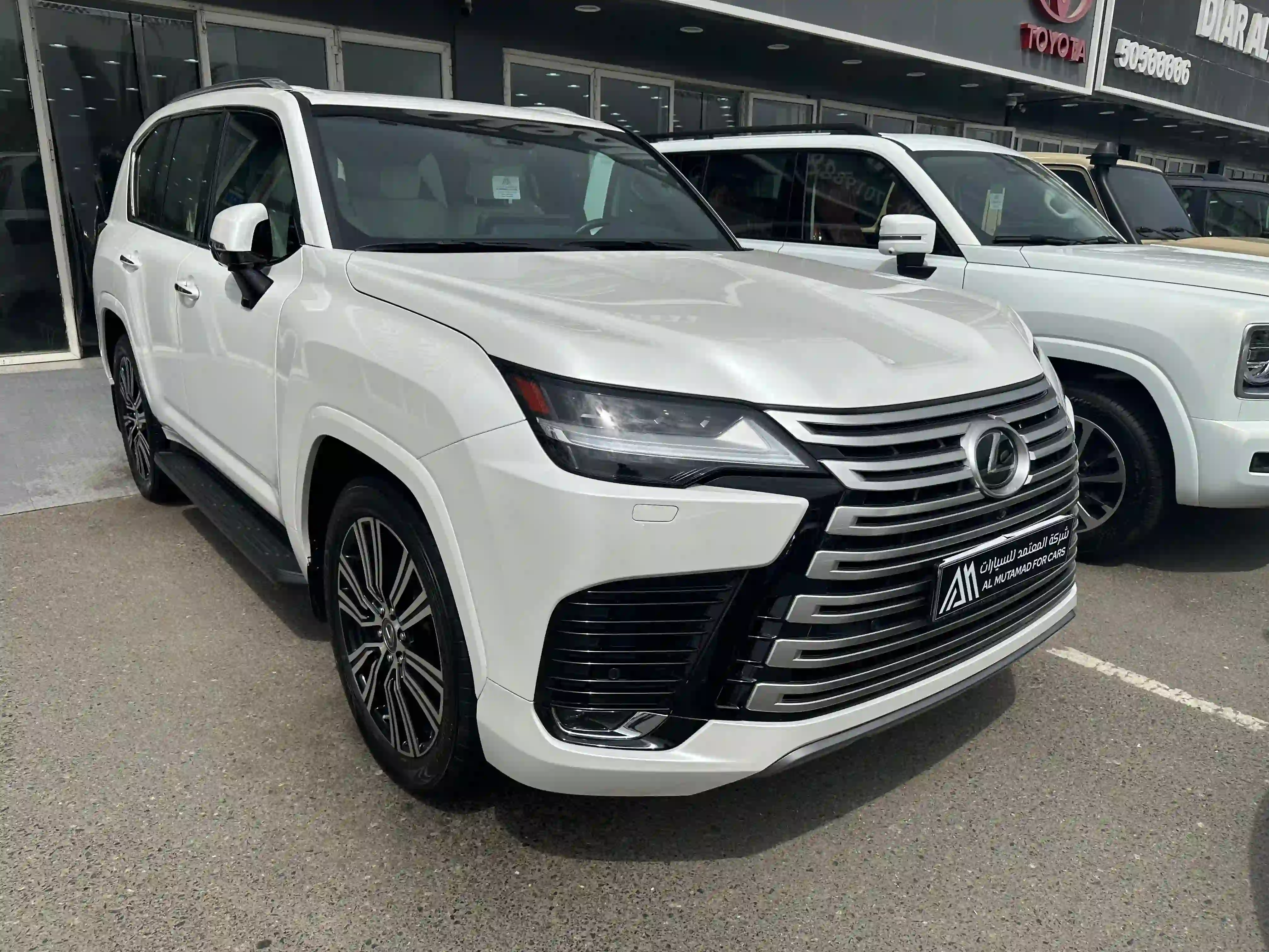 Lexus LX 600 2023 - Image 3