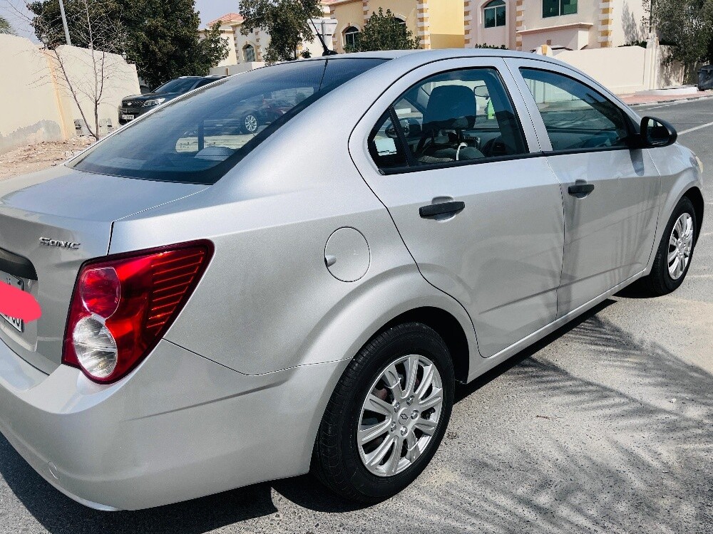 Chevrolet Sonic 2016 - Image 2