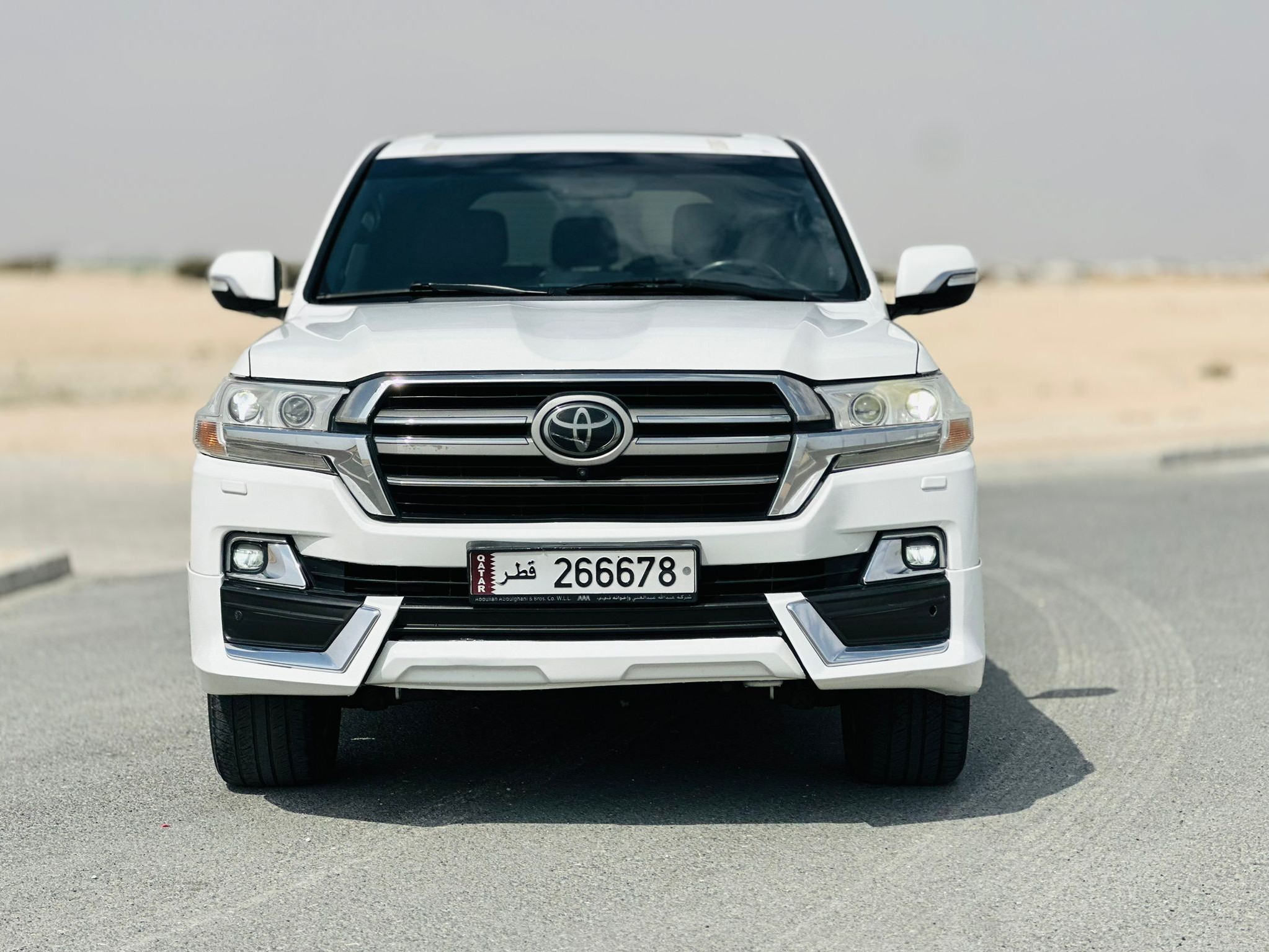 Toyota Land Cruiser VXR Grand Touring 2020 - Image 2