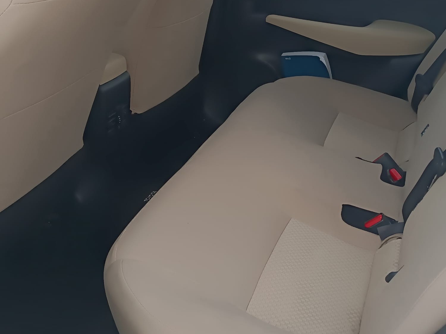 Toyota Yaris 2024 - Image 3