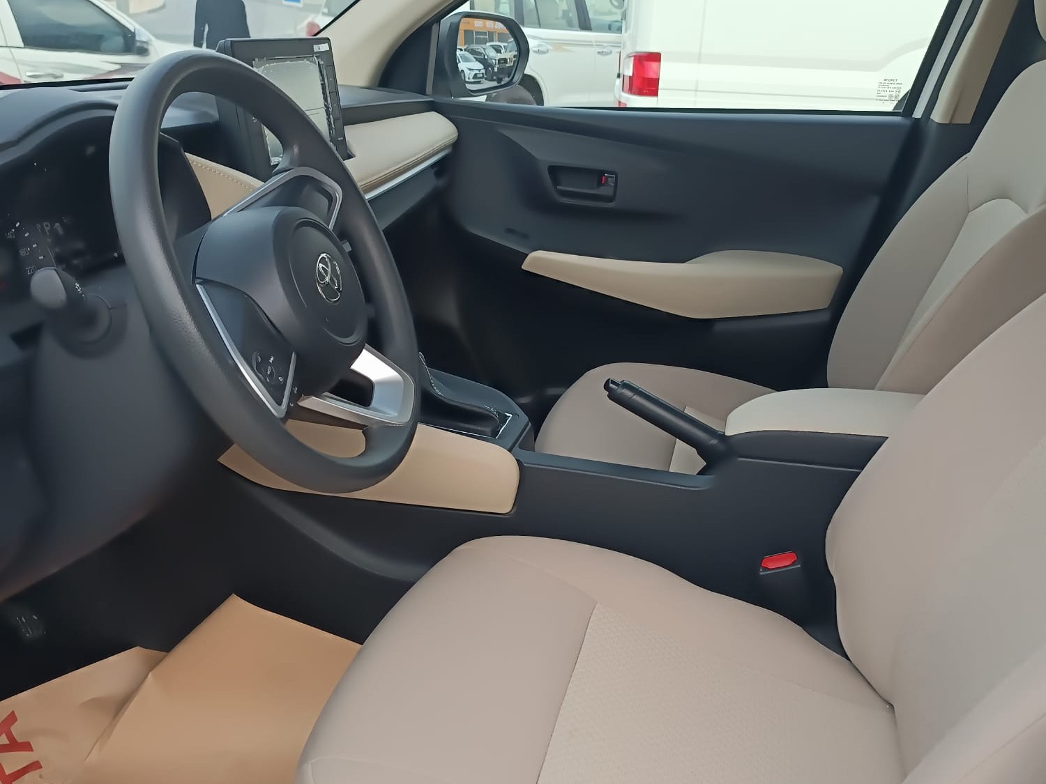 Toyota Yaris 2024 - Image 4