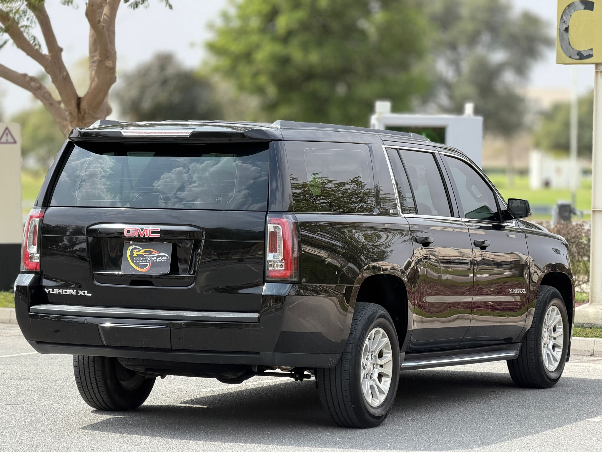 GMC Yukon XL 2017 - Image 4