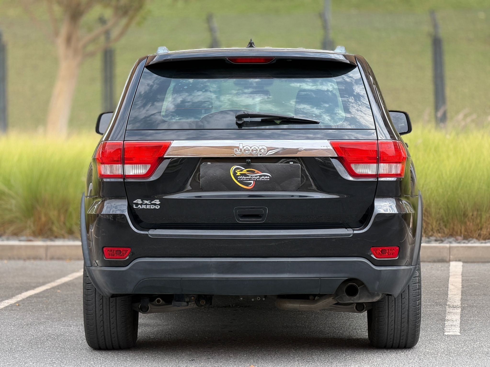 Jeep Grand Cherokee 2013 — photo 9 for sale in Qatar