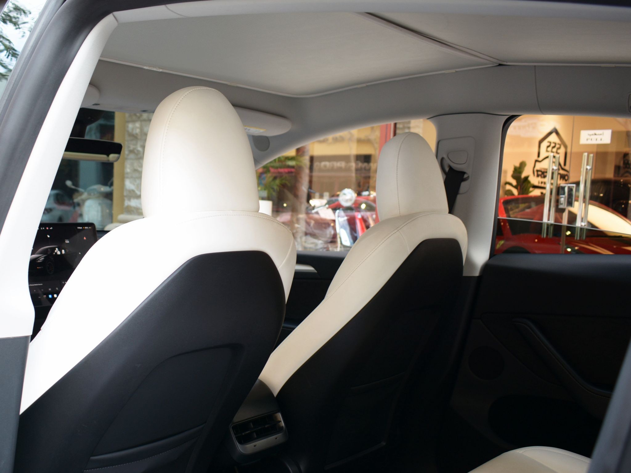 Tesla Model Y Performance 2023 - Image 3