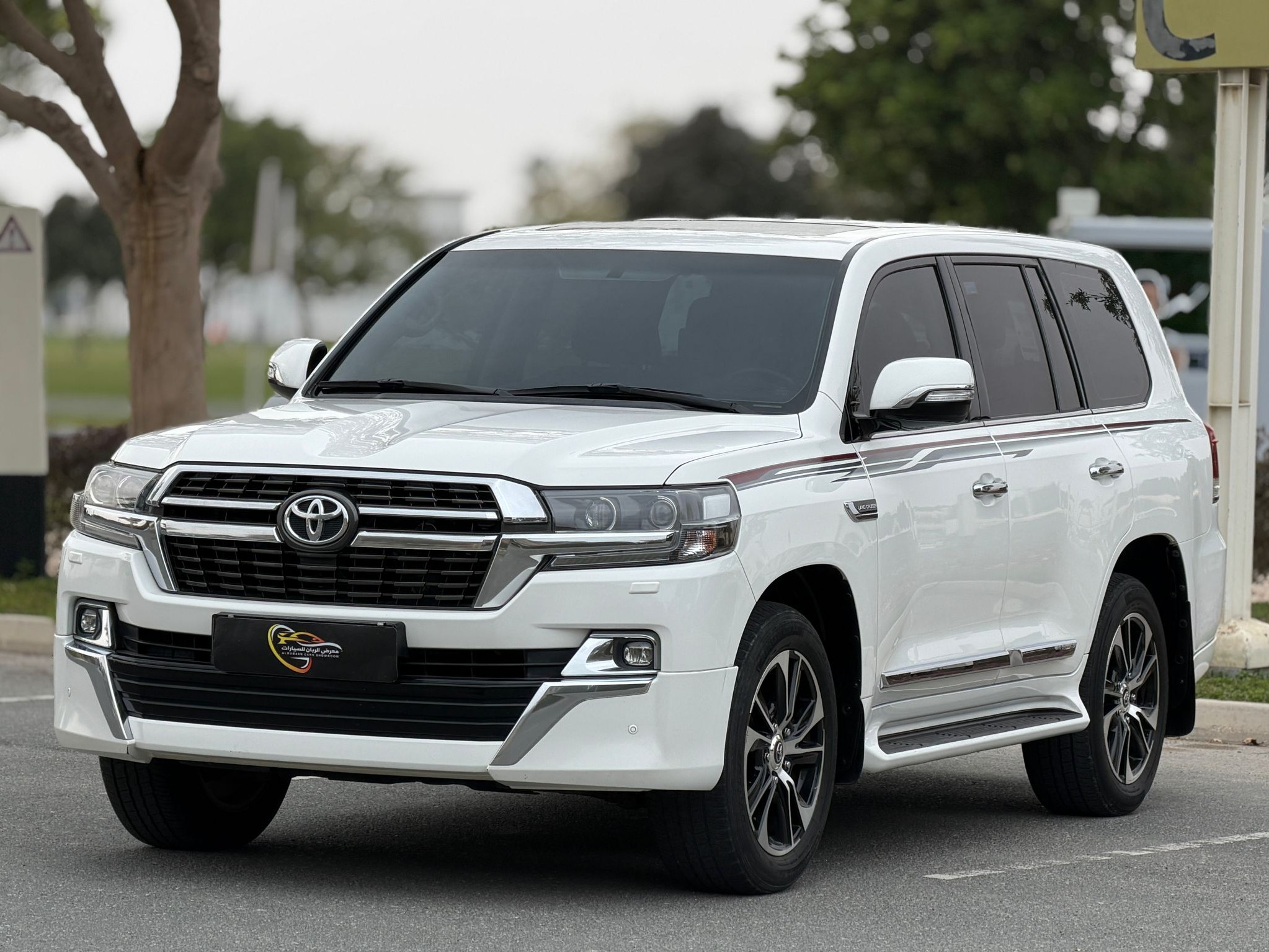 Toyota Land Cruiser GXR Grand Touring 2021