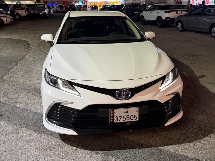 Toyota Camry HYBRID 2022 - Image 2