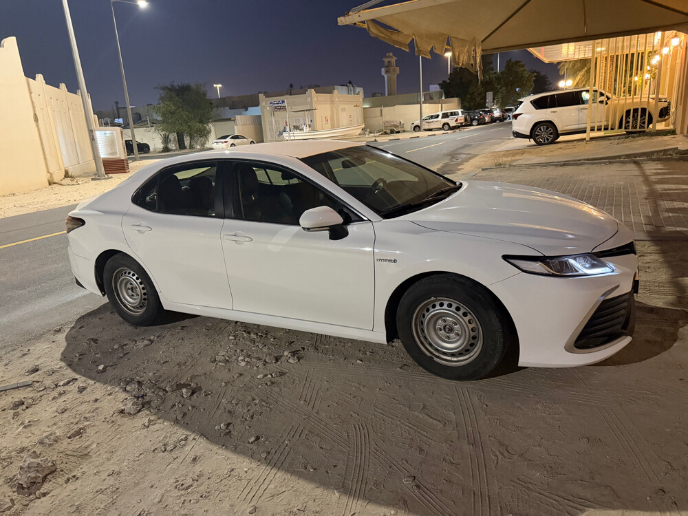 Toyota Camry HYBRID 2022 - Image 4
