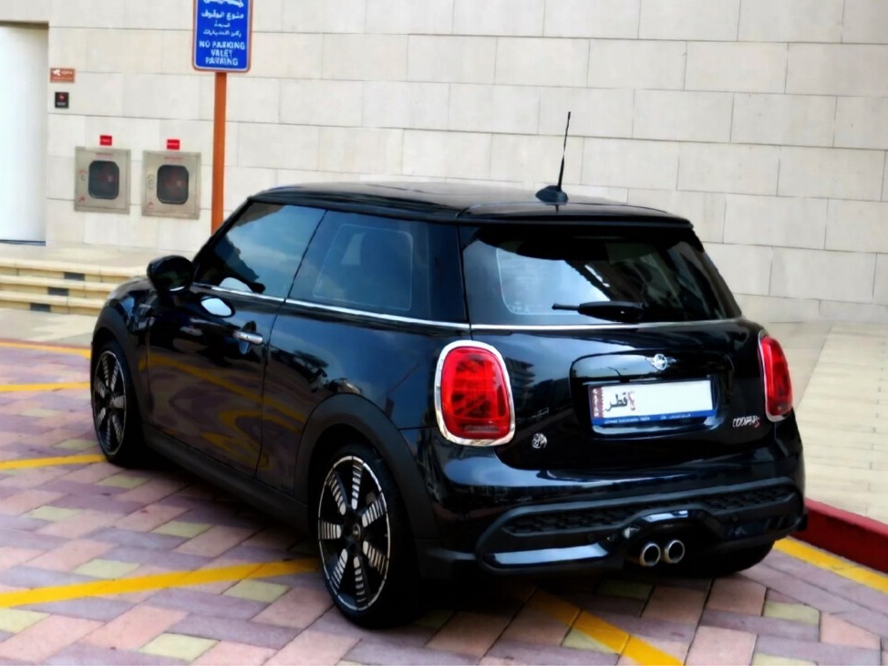 Mini Cooper S. 2023 - Image 3