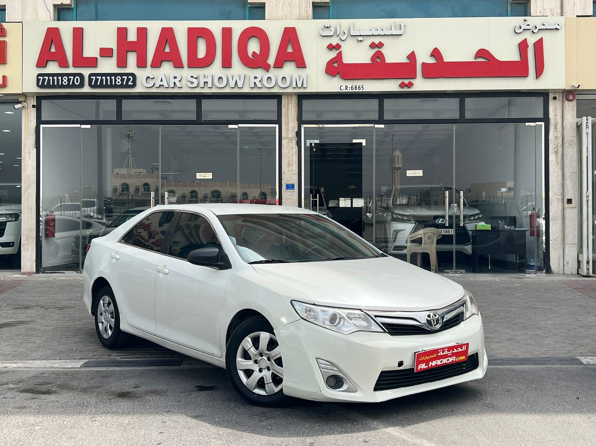 Toyota Camry 2014 - Image 2