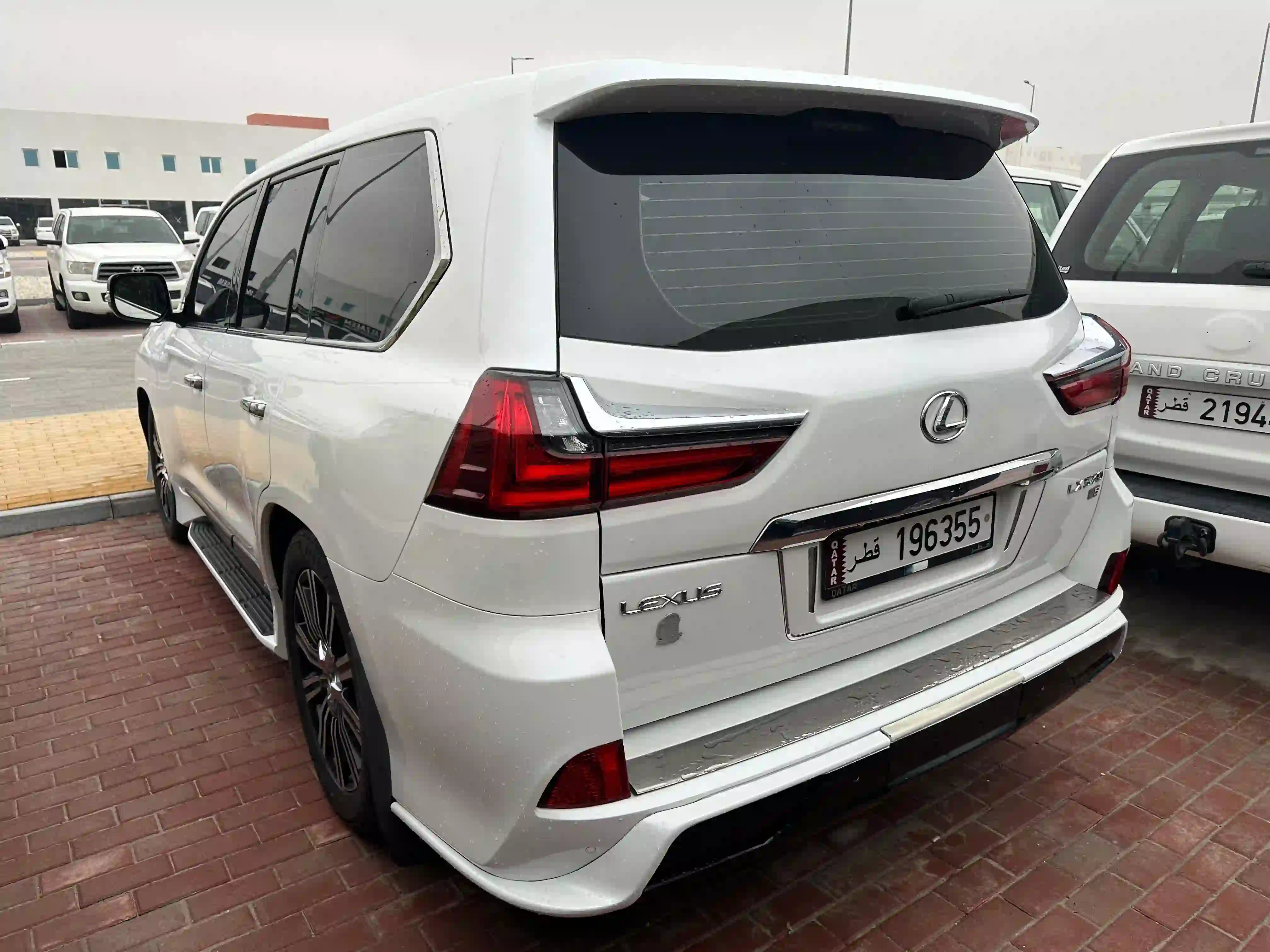 Lexus LX 570 2017 - Image 4