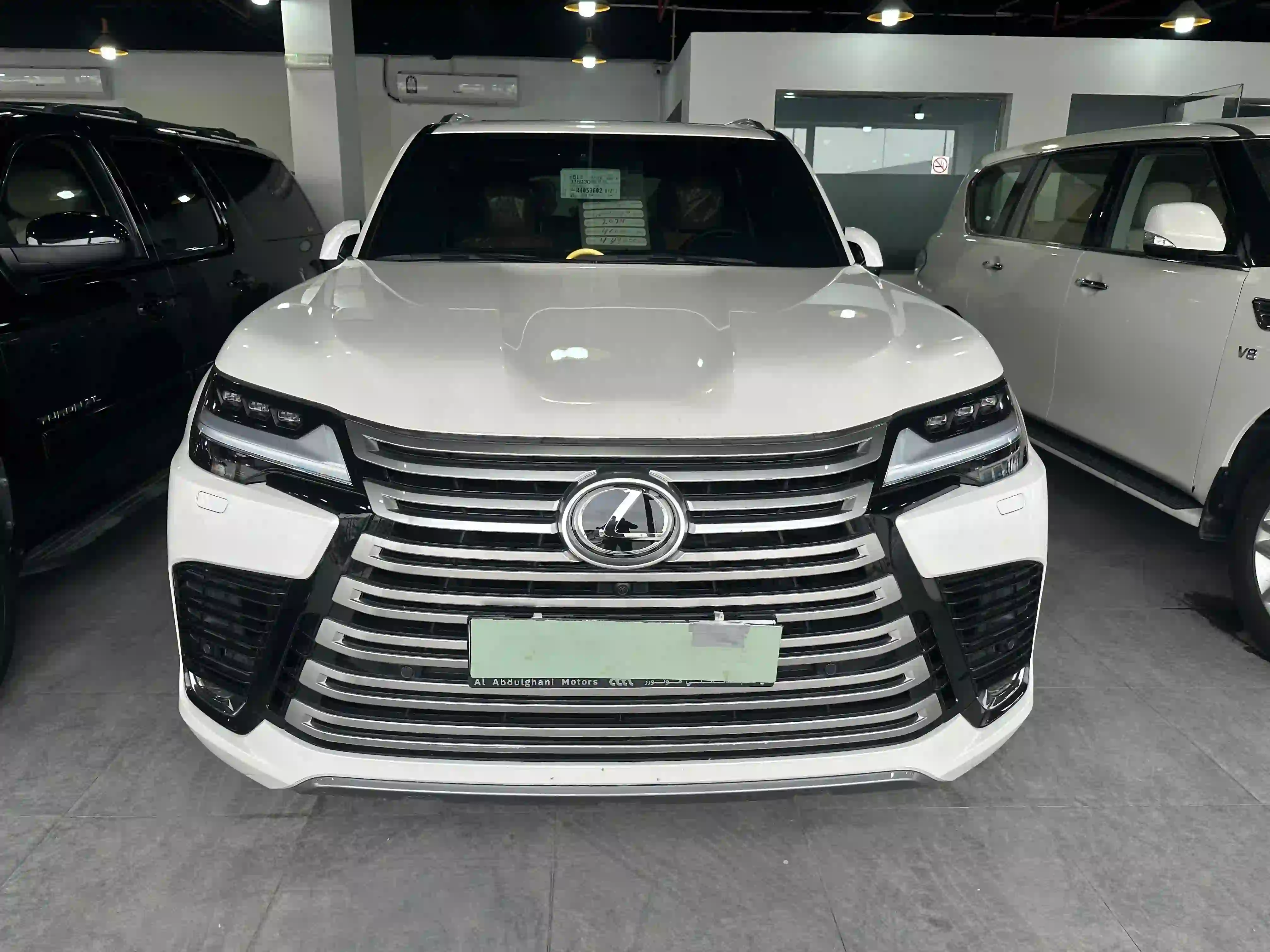 Lexus LX 600 Luxury  2024 - Image 2