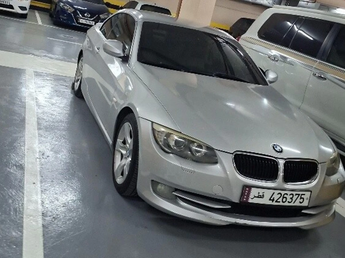 BMW 3-Series 320 i 2011
